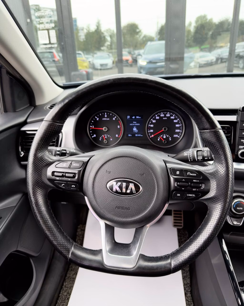 Kia Stonic фото 15