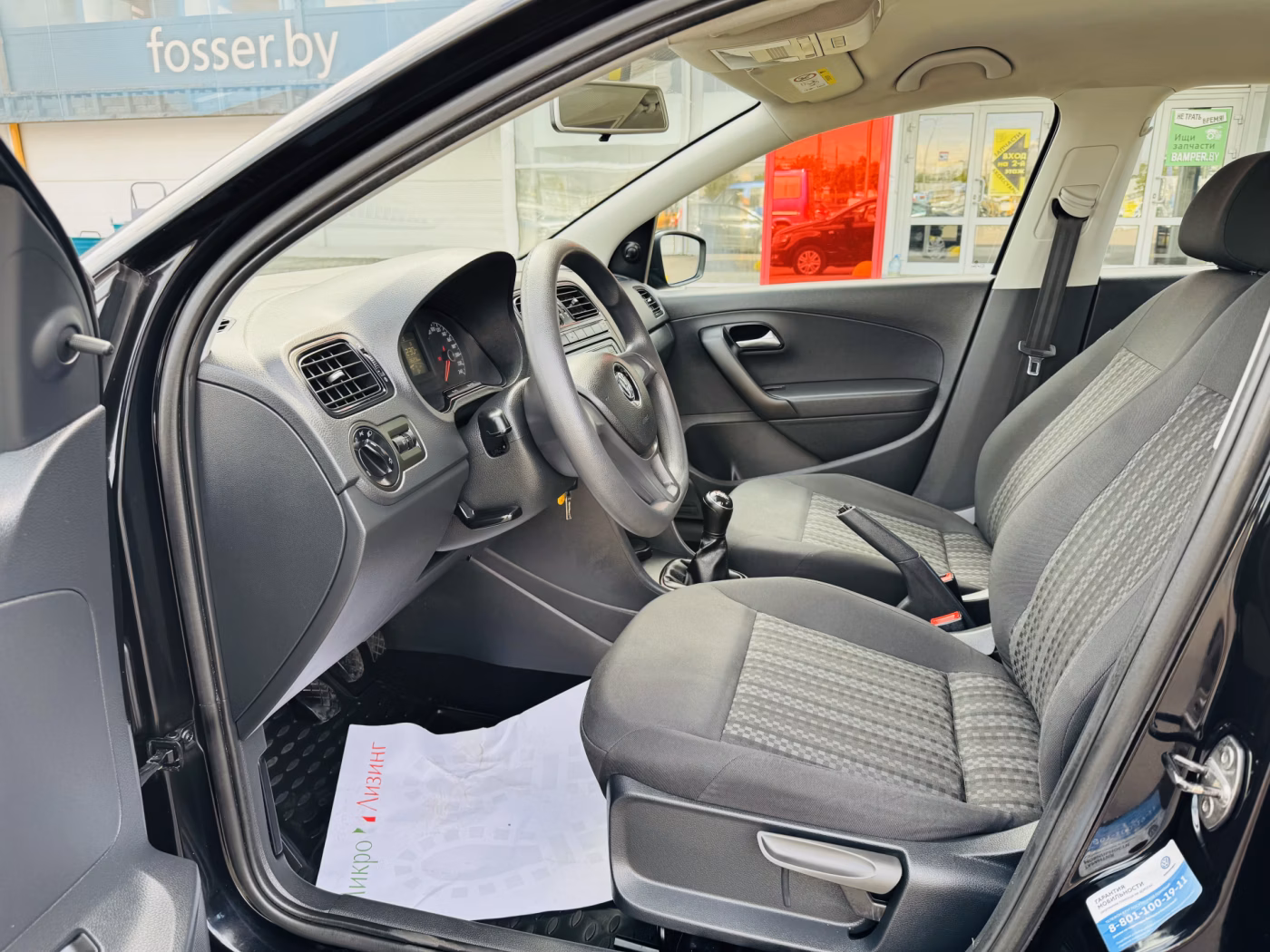 Volkswagen Polo Sedan фото 5