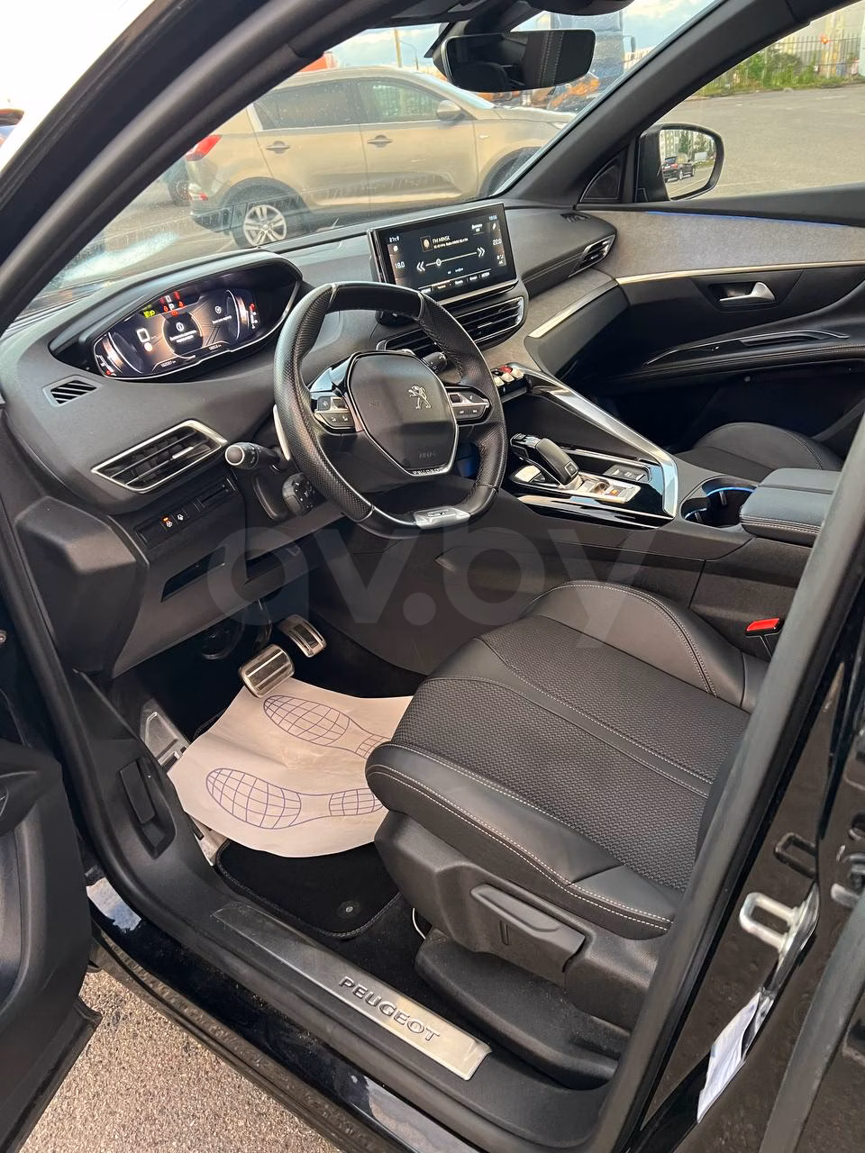 Peugeot 5008 фото 6