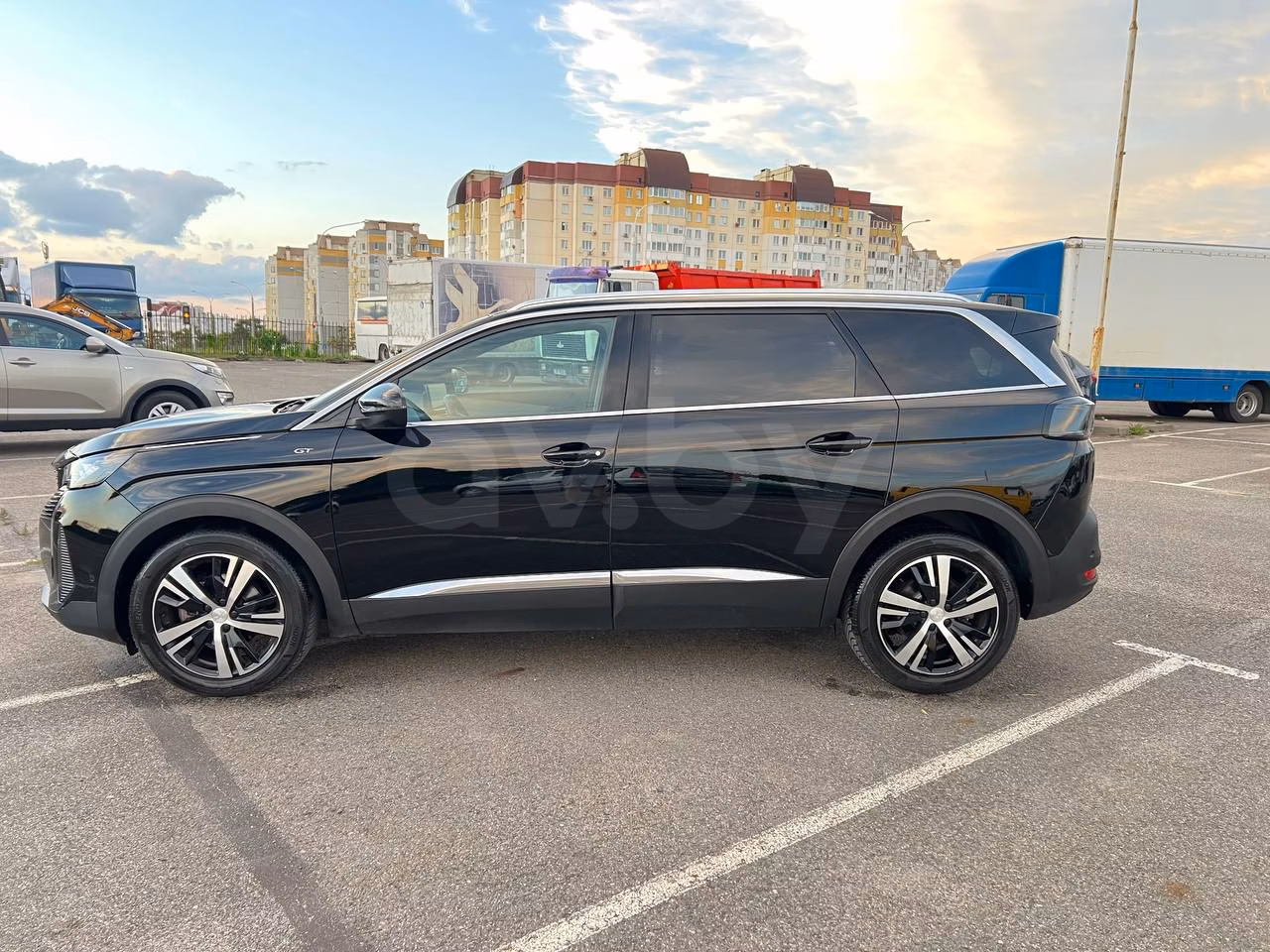 Peugeot 5008 фото 2