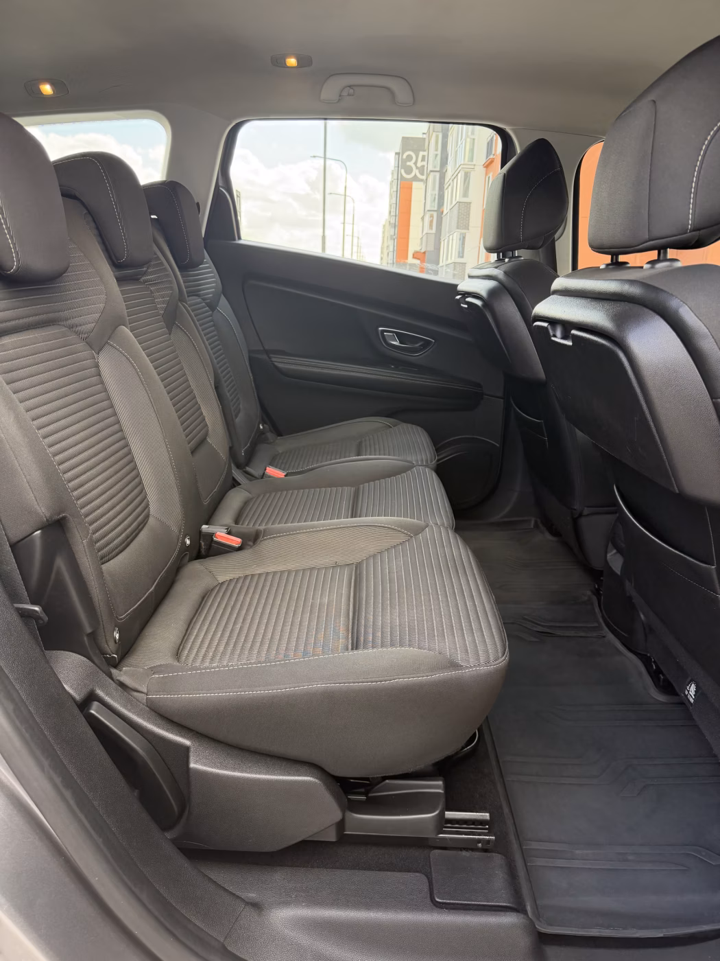 Renault Grand Scenic фото 9