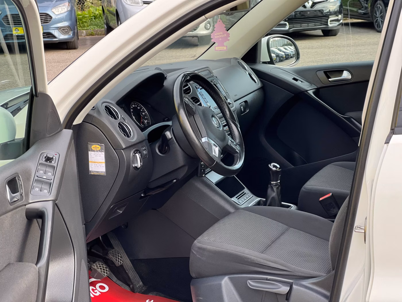 Volkswagen Tiguan фото 10
