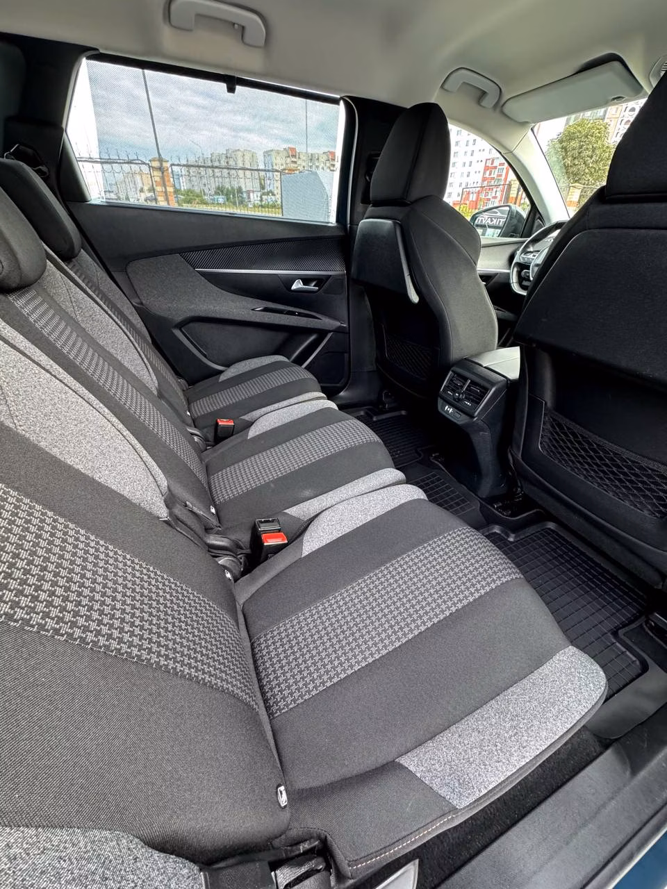 Peugeot 5008 фото 14