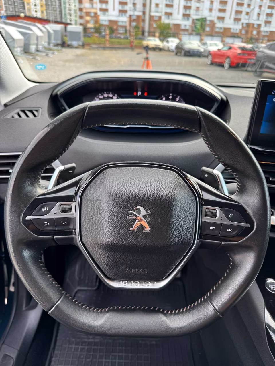 Peugeot 5008 фото 18