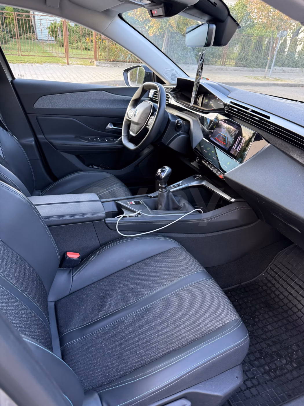 Peugeot 308 фото 7