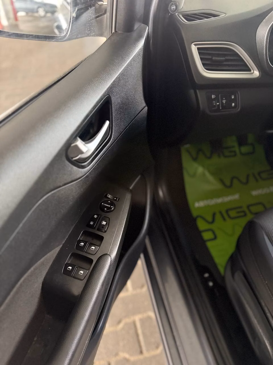 Hyundai Accent фото 13
