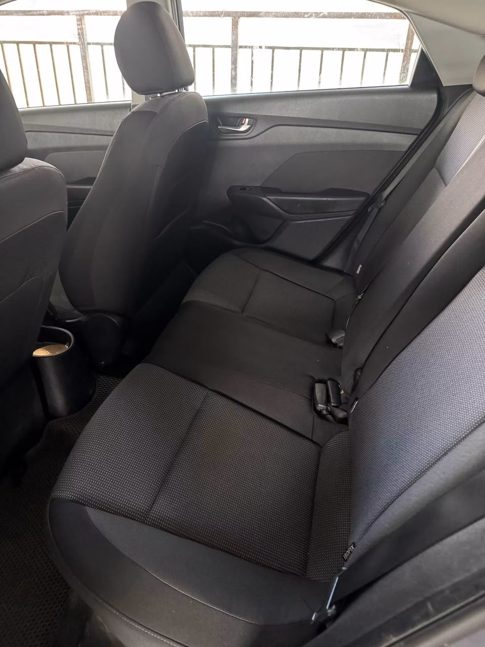 Hyundai Accent фото 12