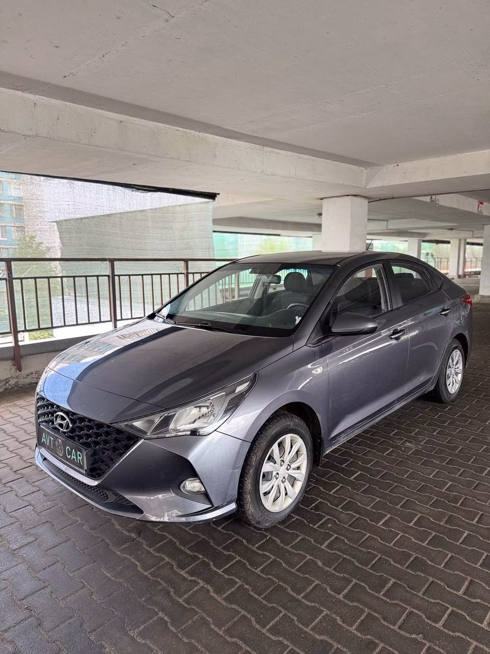 Hyundai Accent фото 2