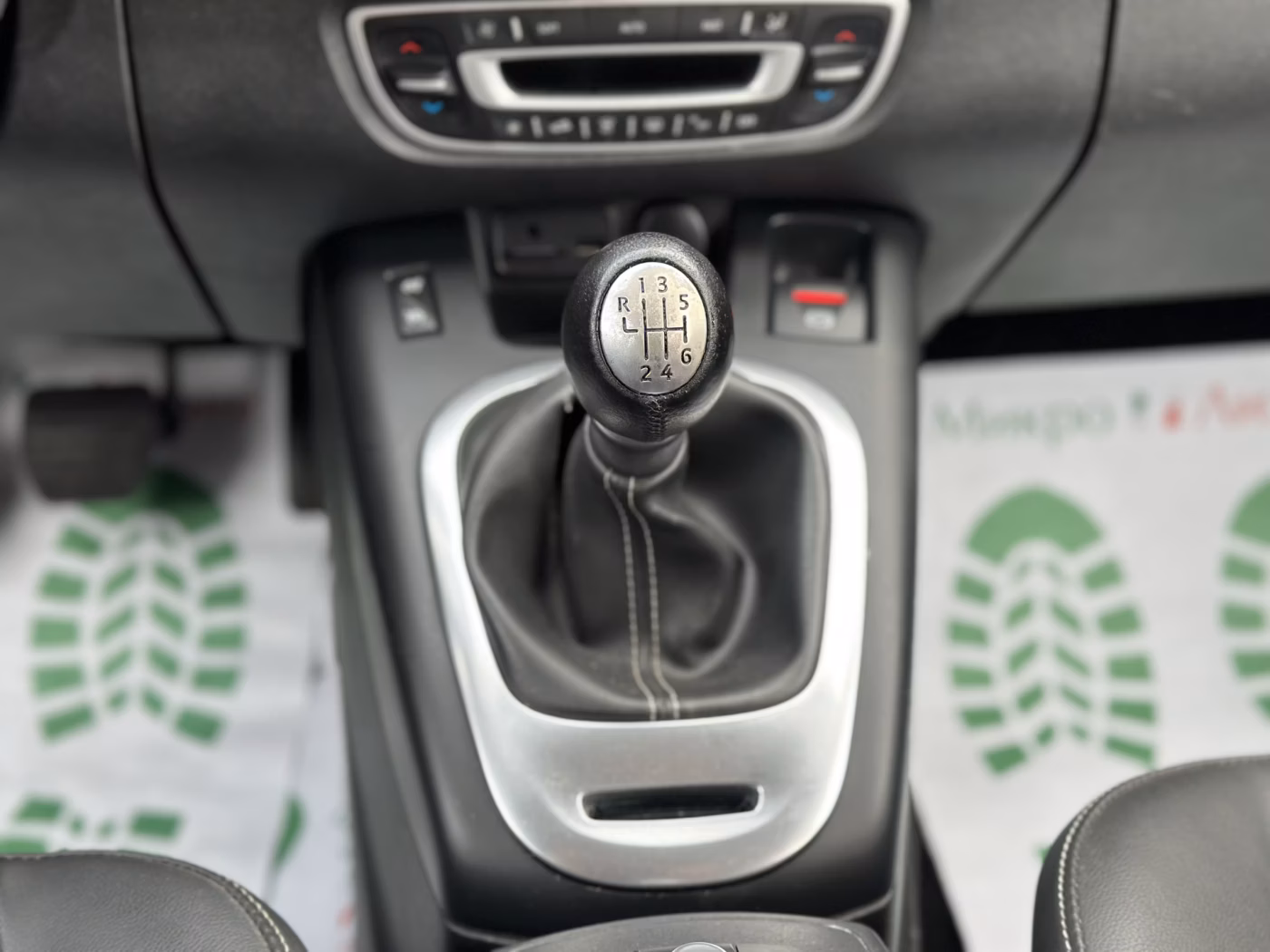 Renault Grand Scenic фото 15