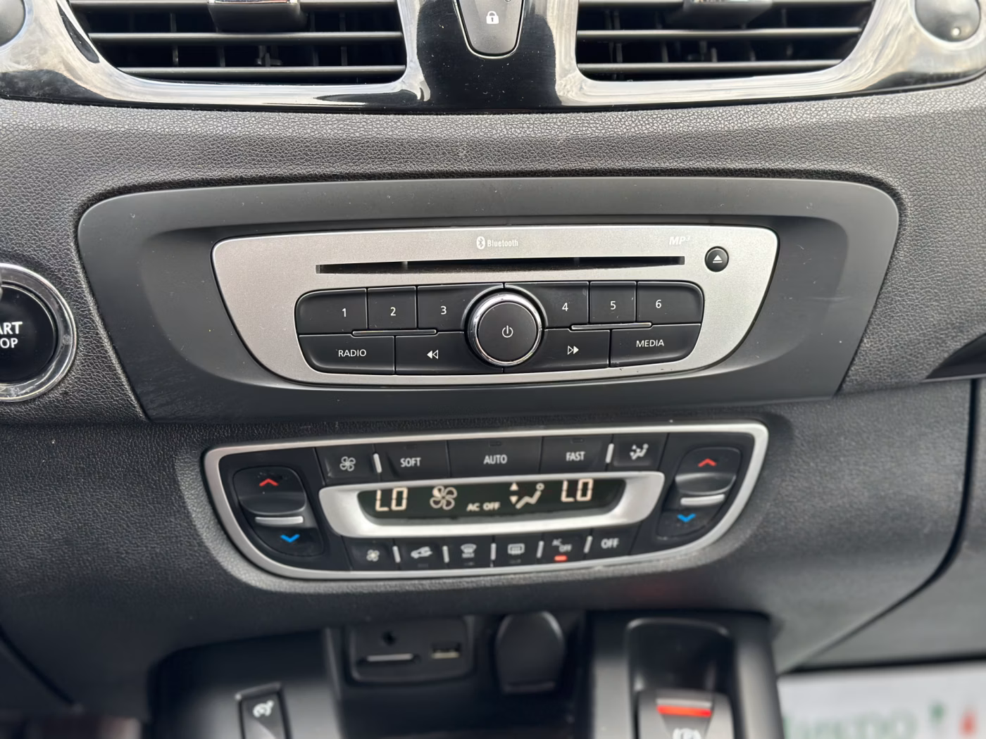 Renault Grand Scenic фото 16
