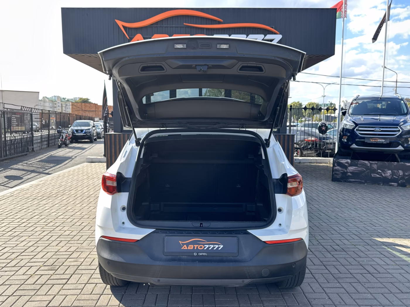 Opel Grandland X фото 7