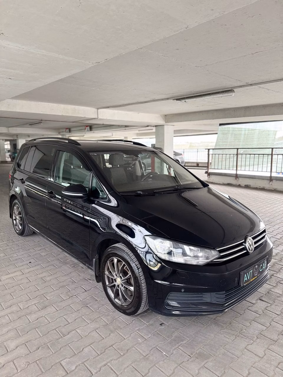 Volkswagen Touran фото 9