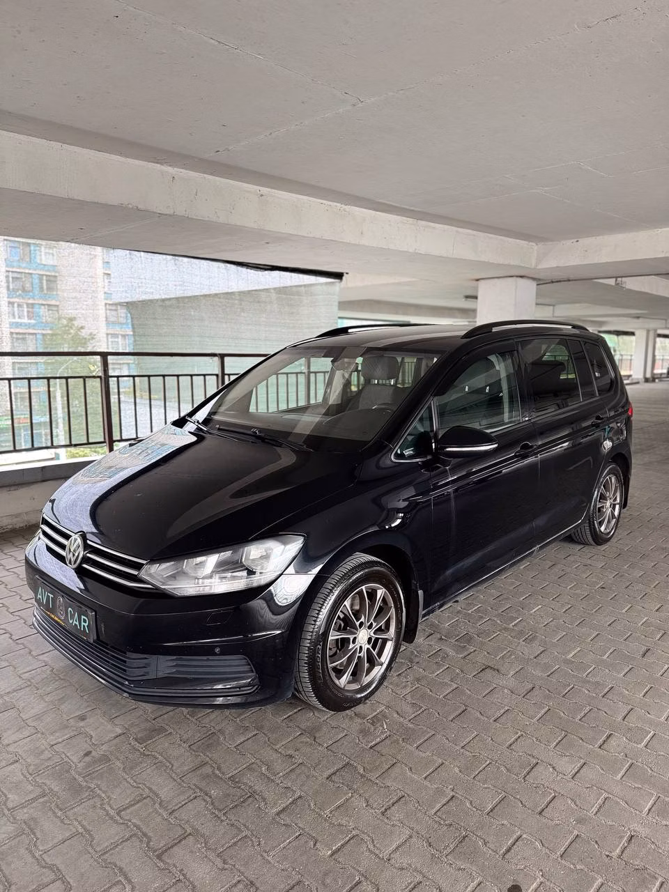 Volkswagen Touran фото 3