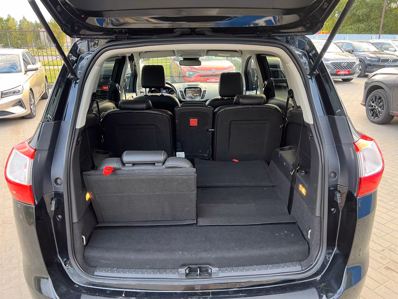 Ford Grand C-Max фото 3