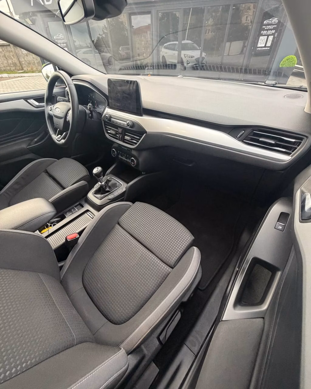 Ford Focus фото 12