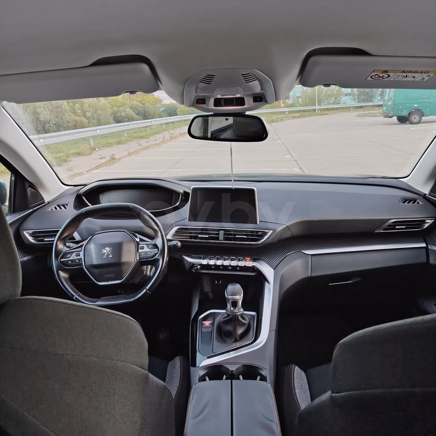 Peugeot 5008 фото 10