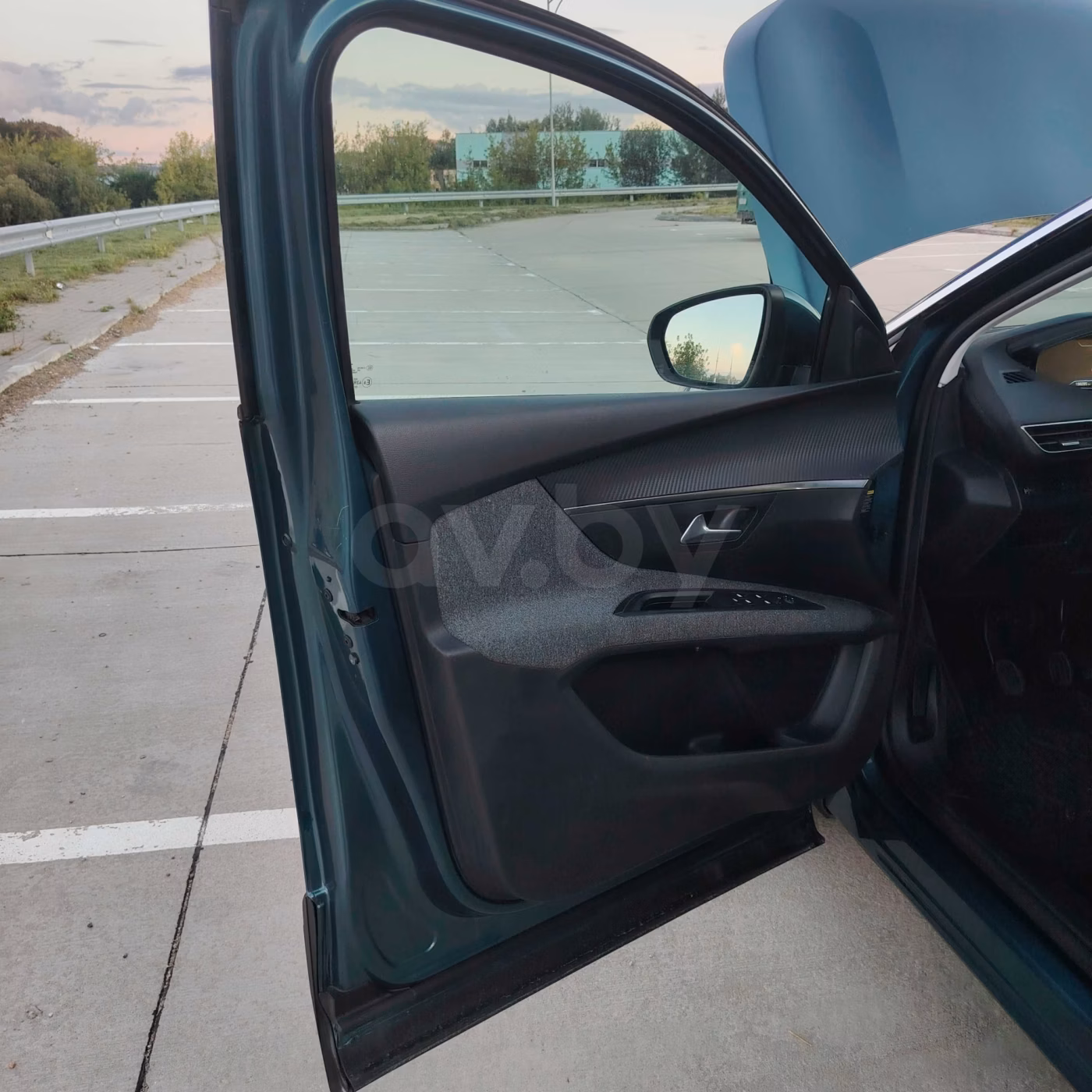 Peugeot 5008 фото 16