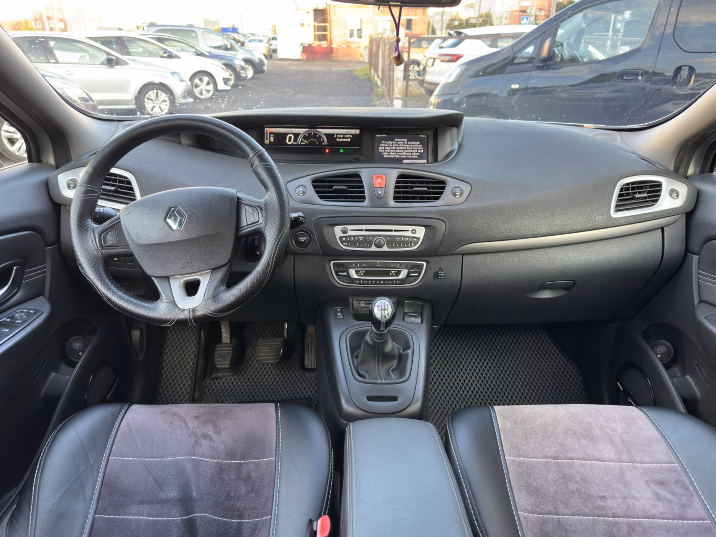 Renault Scenic фото 9
