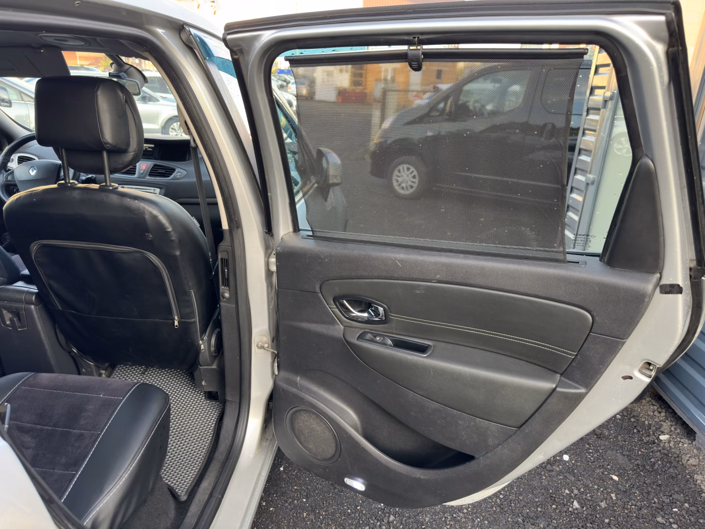 Renault Scenic фото 10