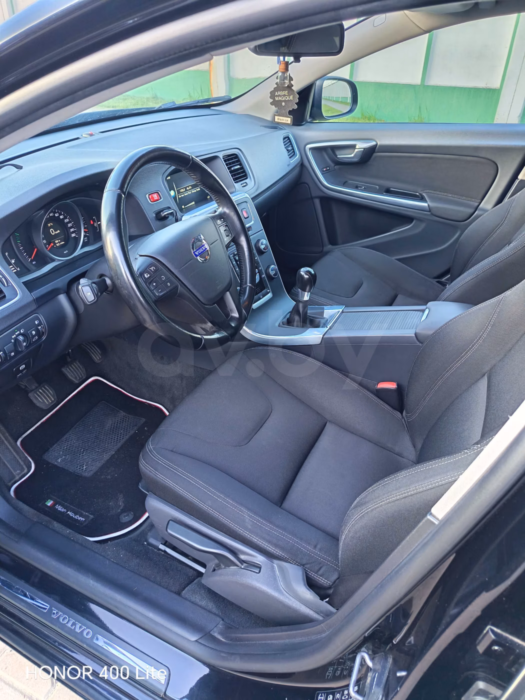 Volvo V60 фото 6