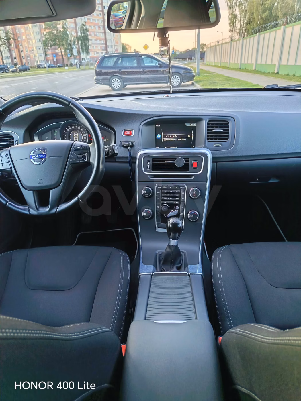 Volvo V60 фото 8