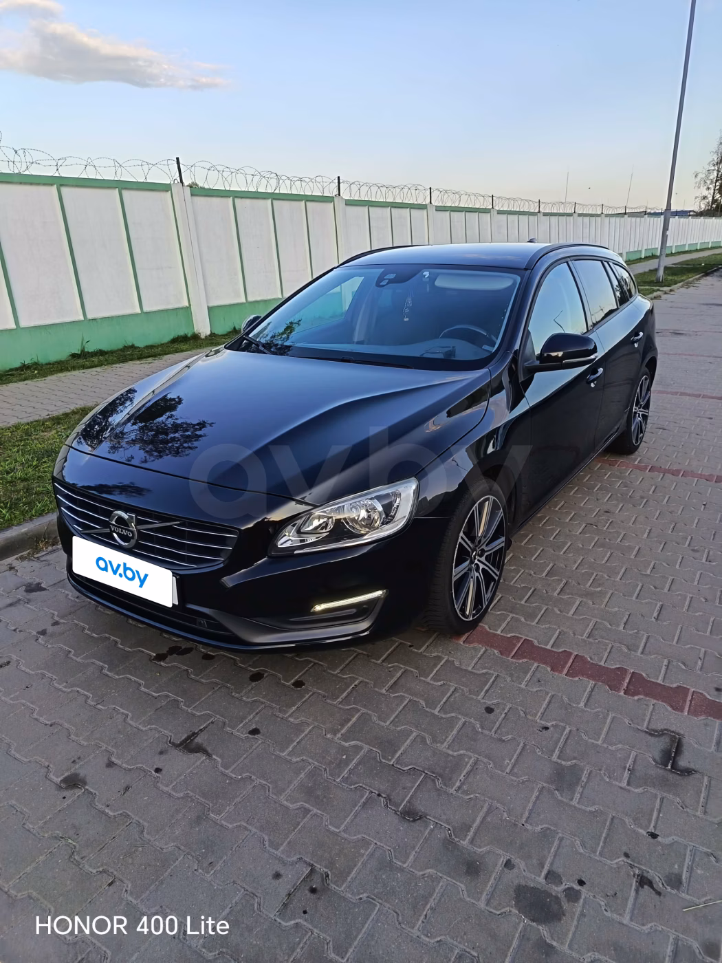 Volvo V60 фото 2