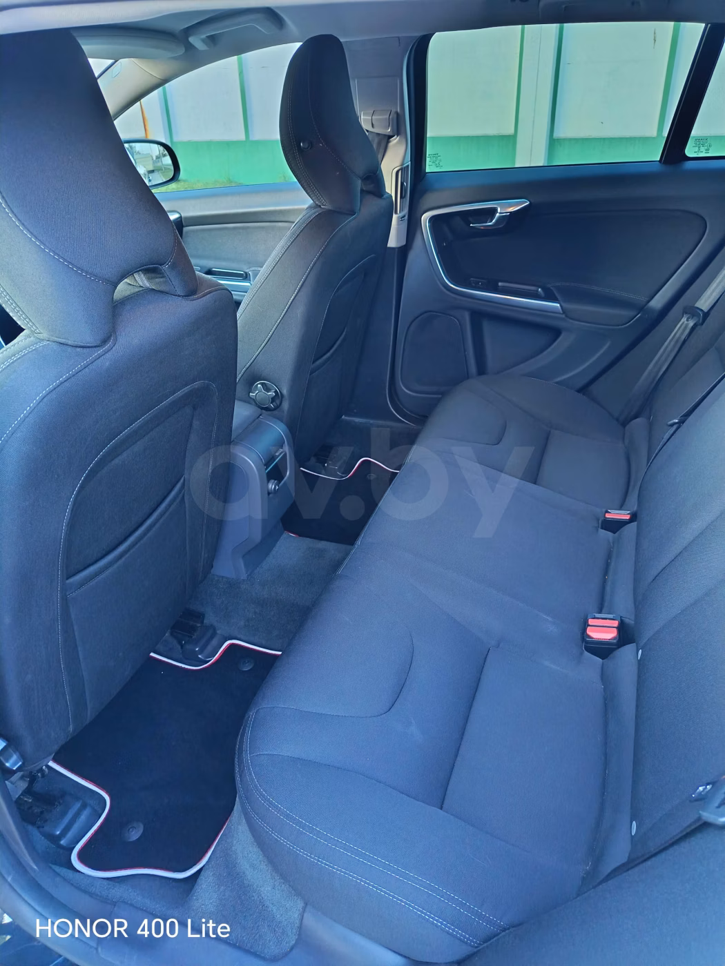 Volvo V60 фото 7
