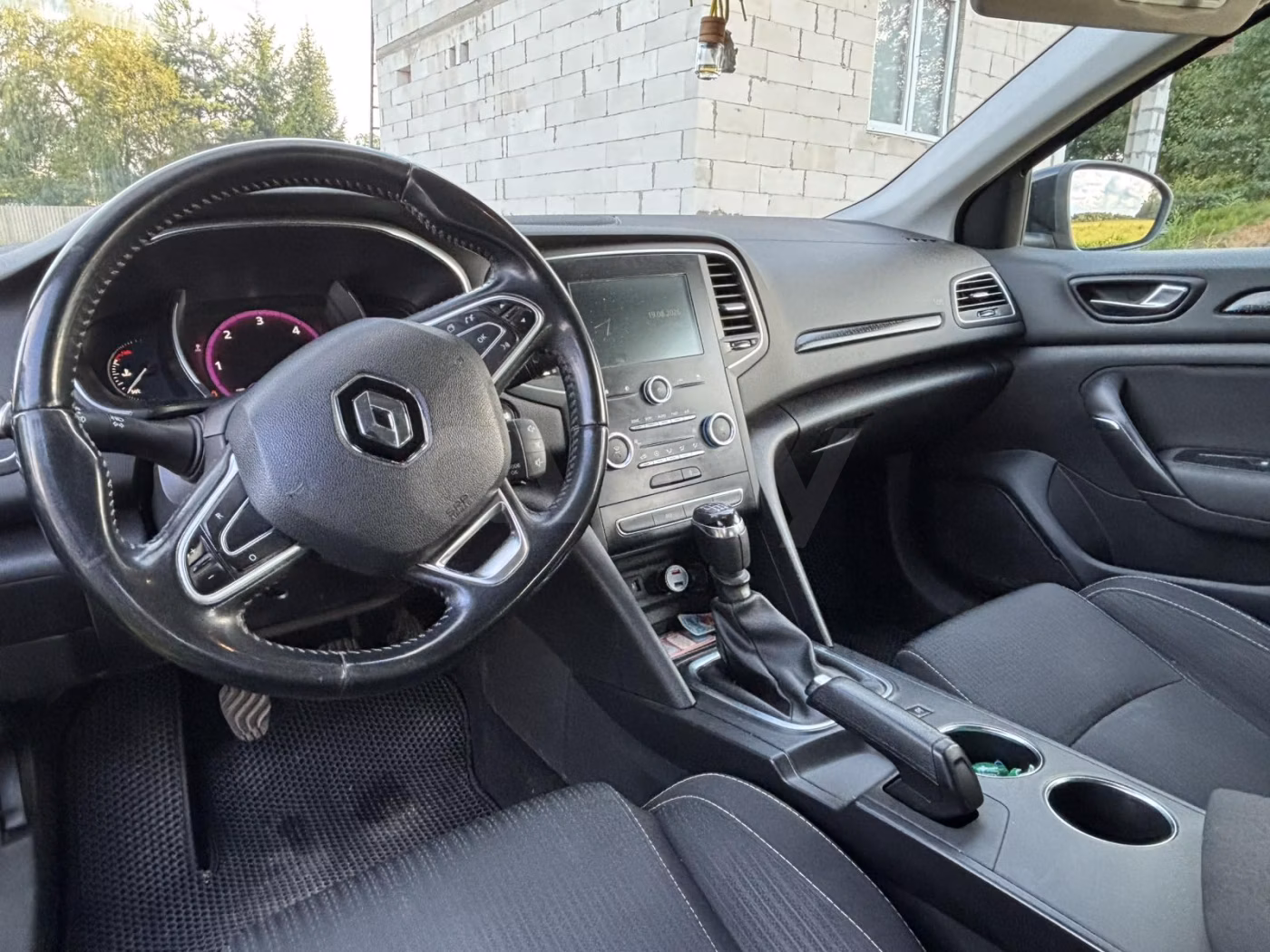 Renault Megane фото 8