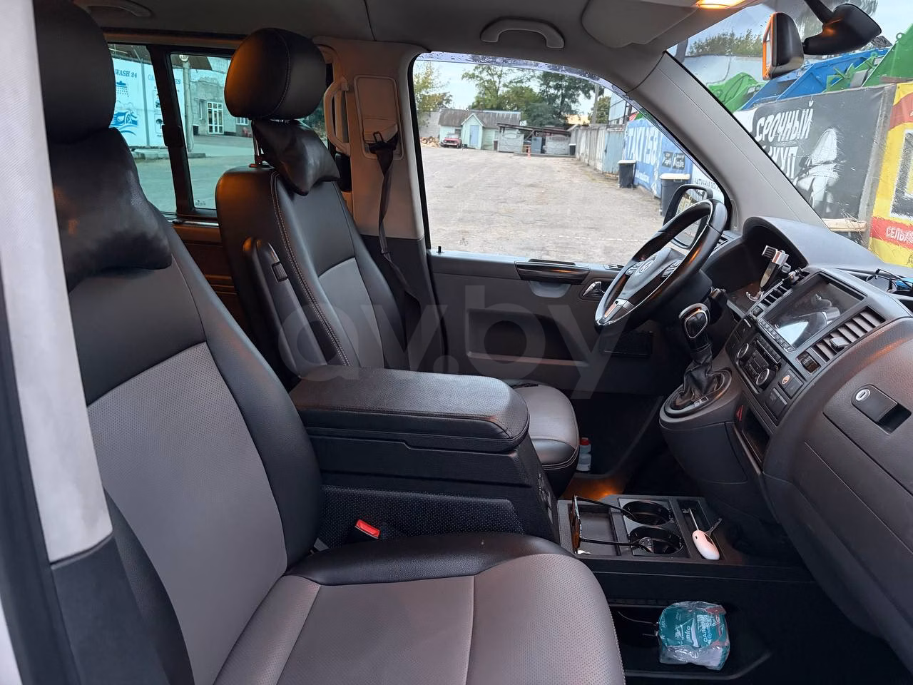 Volkswagen Caravelle фото 6