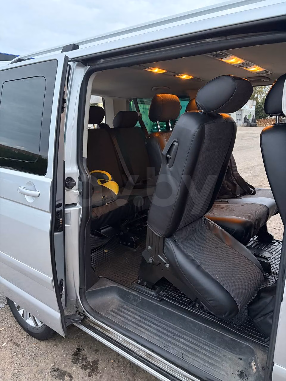 Volkswagen Caravelle фото 7