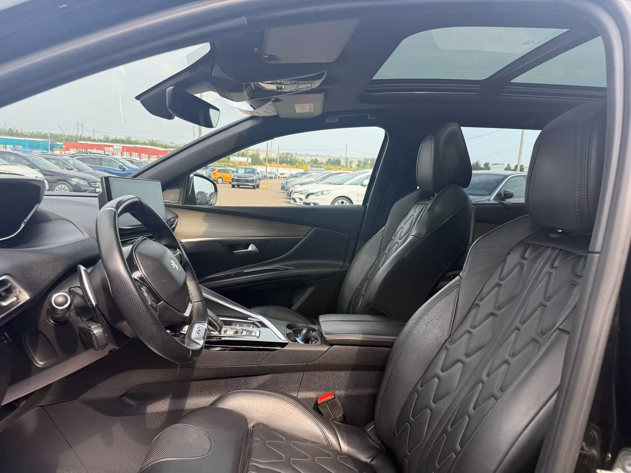Peugeot 5008 фото 14