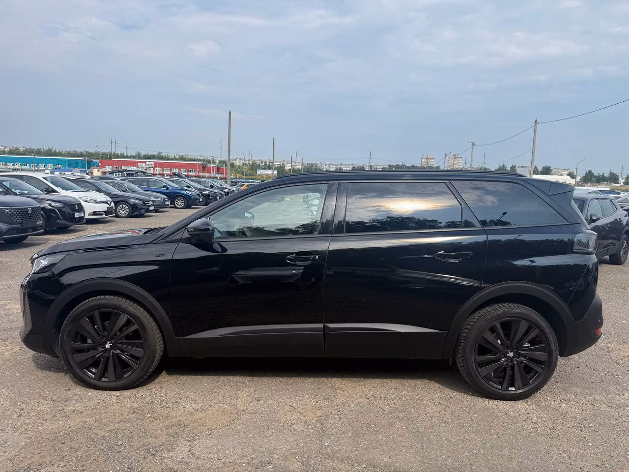Peugeot 5008 фото 10
