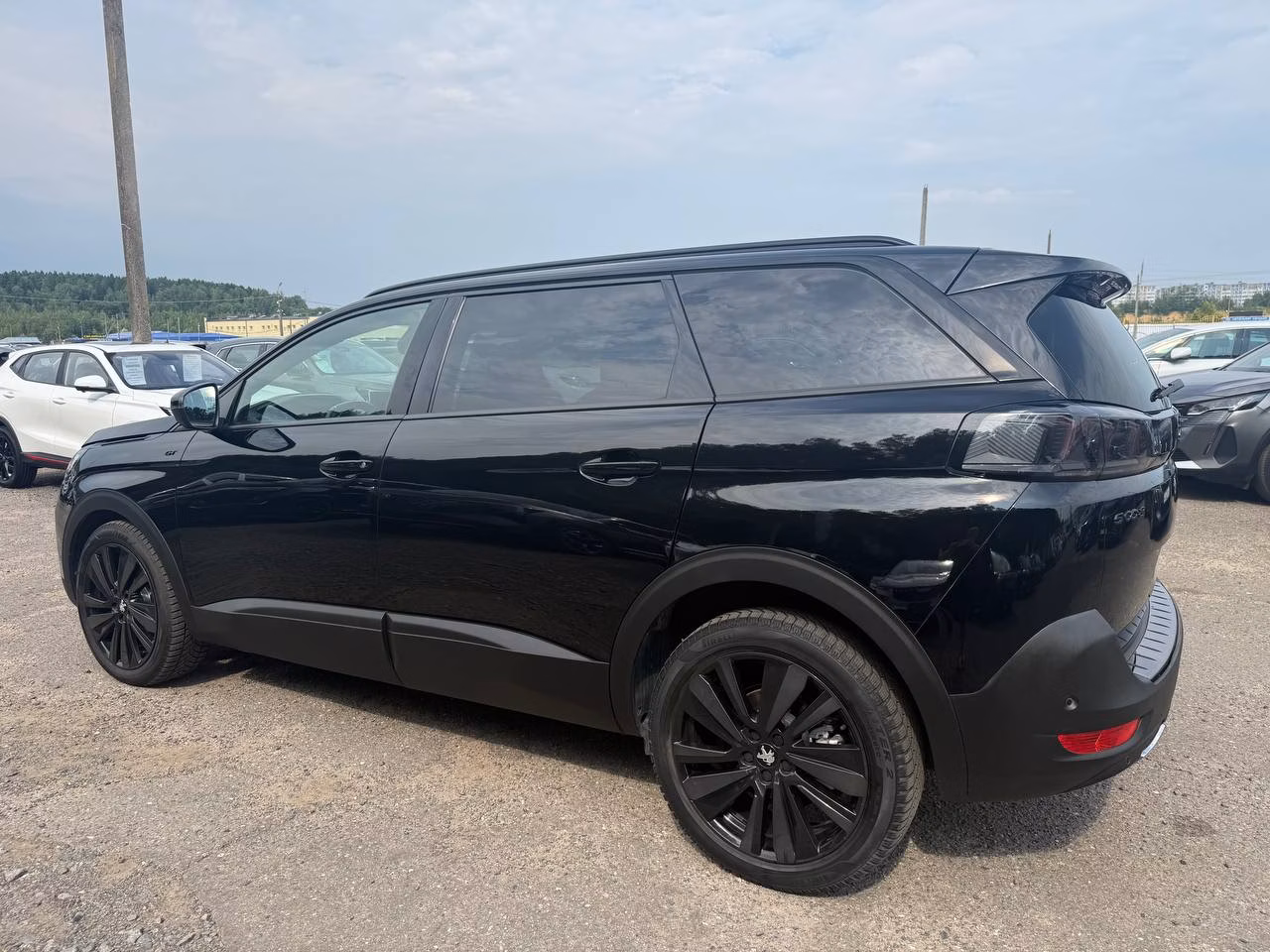 Peugeot 5008 фото 9