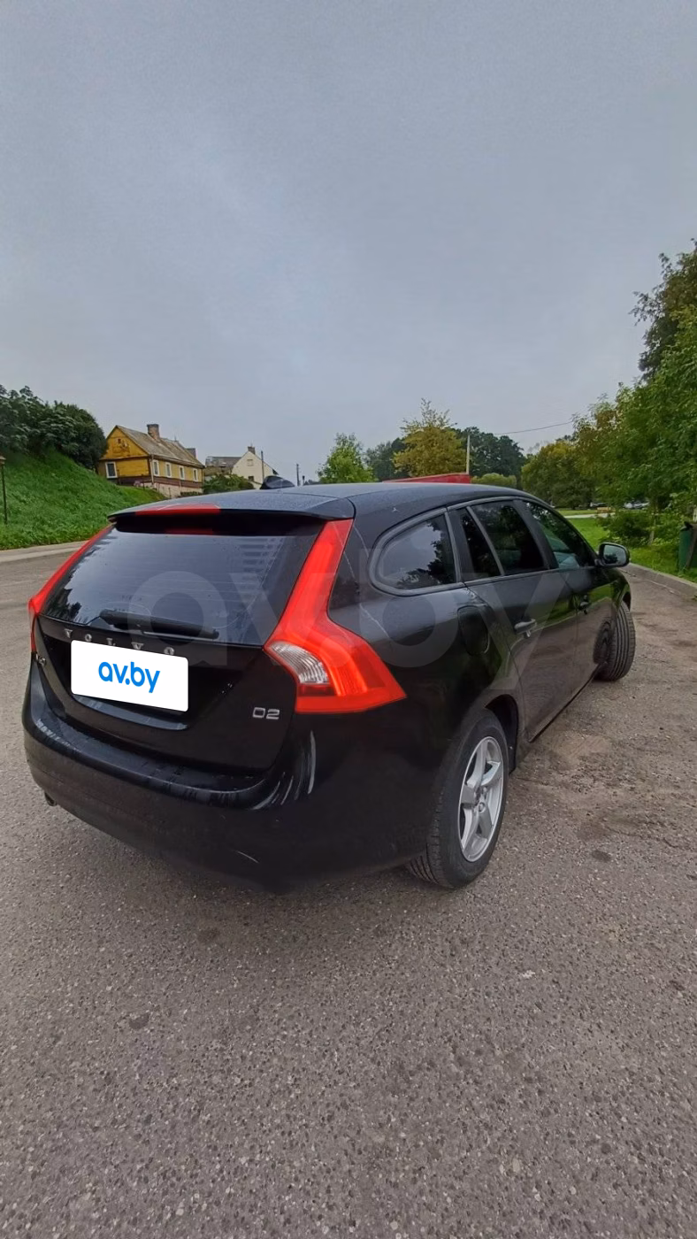 Volvo V60 фото 4
