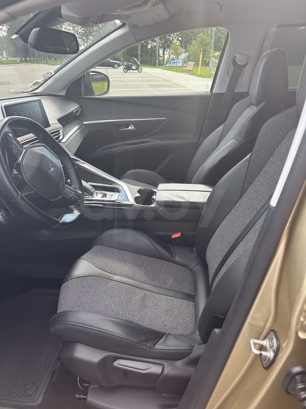 Peugeot 5008 фото 15