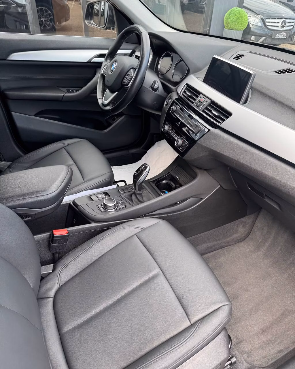 BMW X1 фото 14