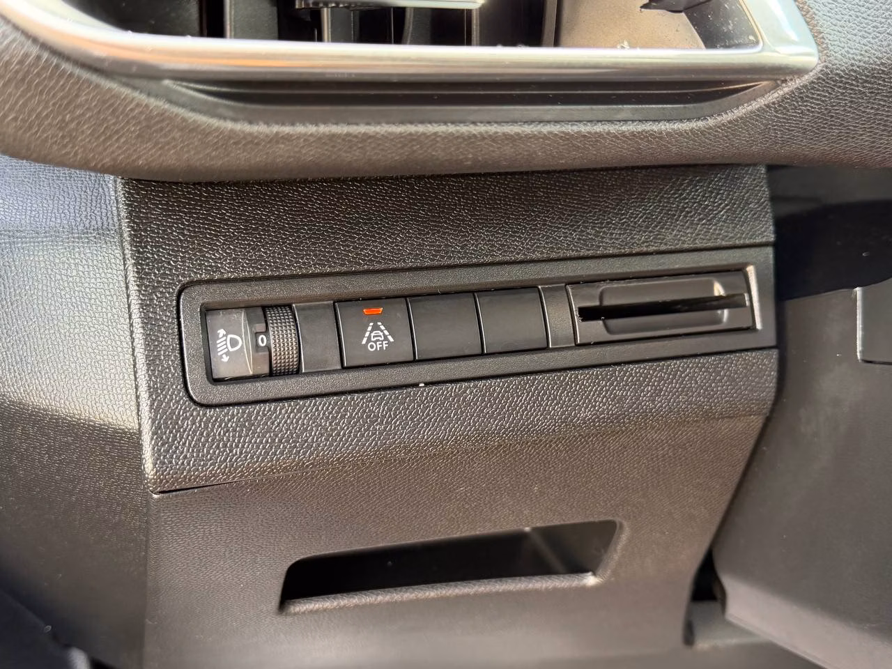 Peugeot 5008 фото 17