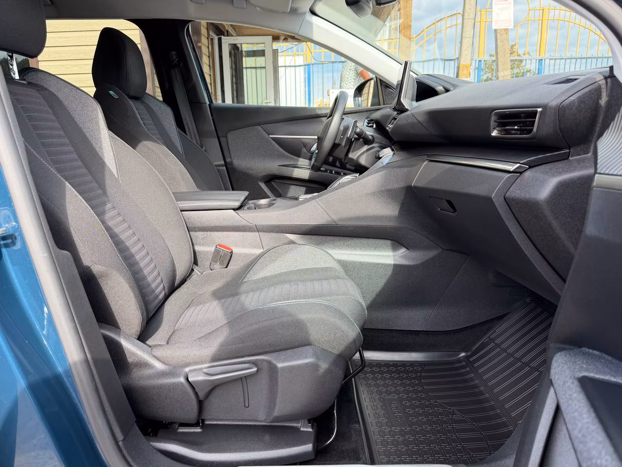 Peugeot 5008 фото 16
