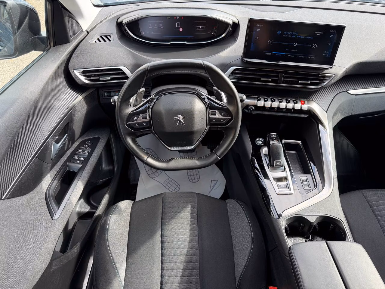 Peugeot 5008 фото 11