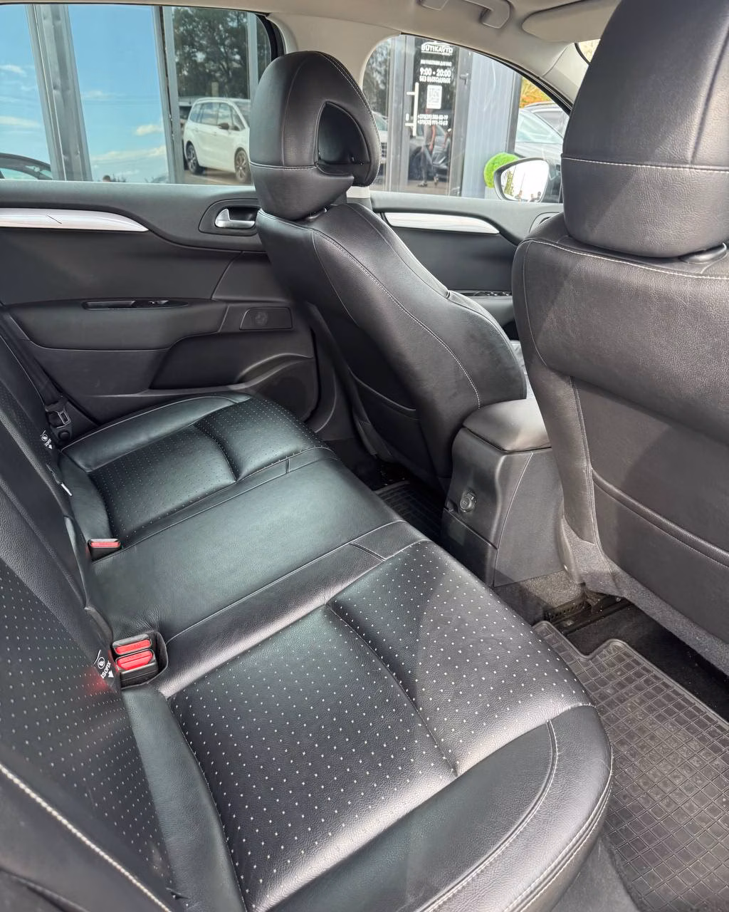 Citroen C4 фото 12