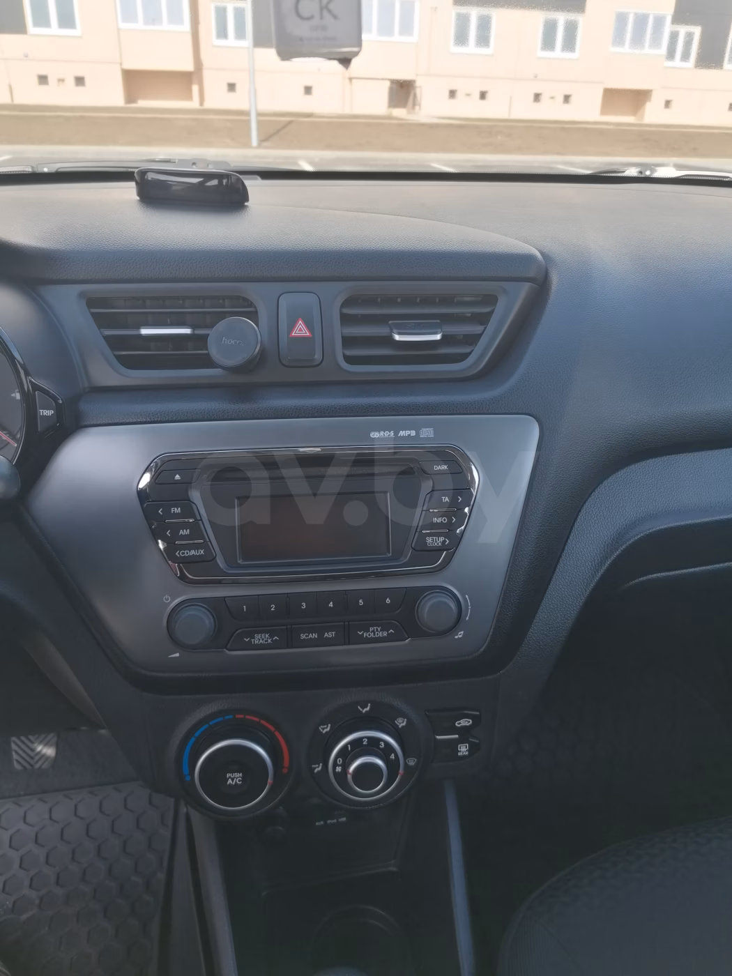 Kia Rio фото 9