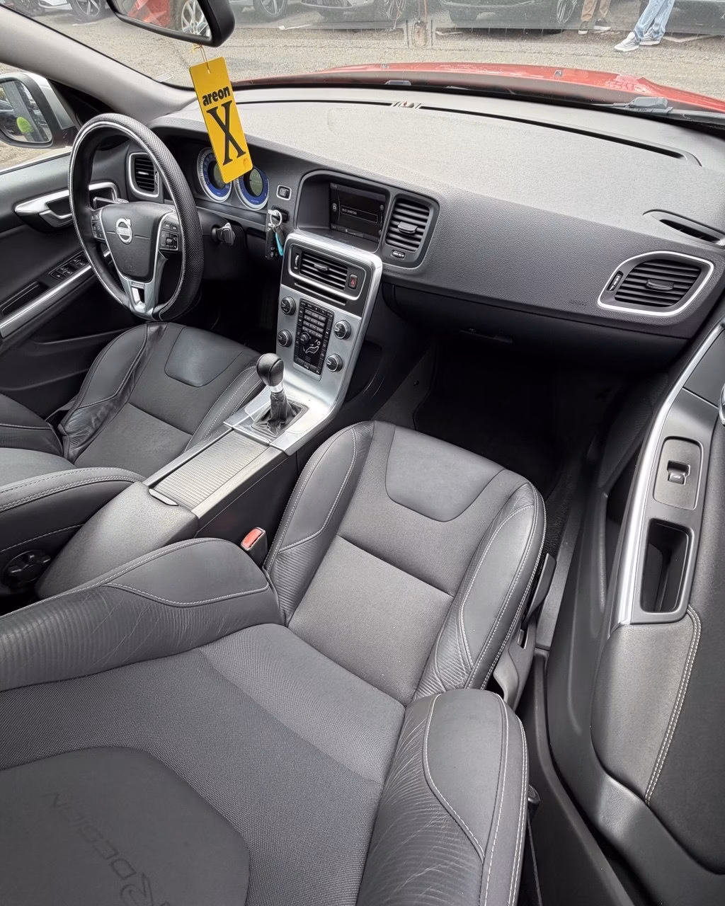 Volvo S60 фото 9