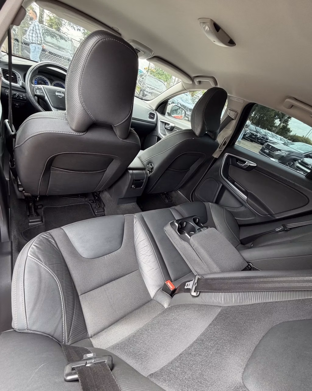 Volvo S60 фото 11