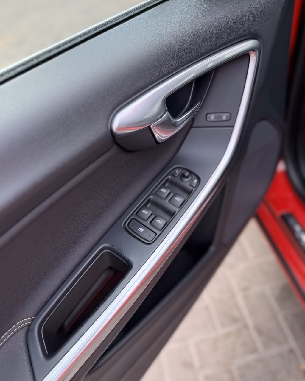 Volvo S60 фото 13