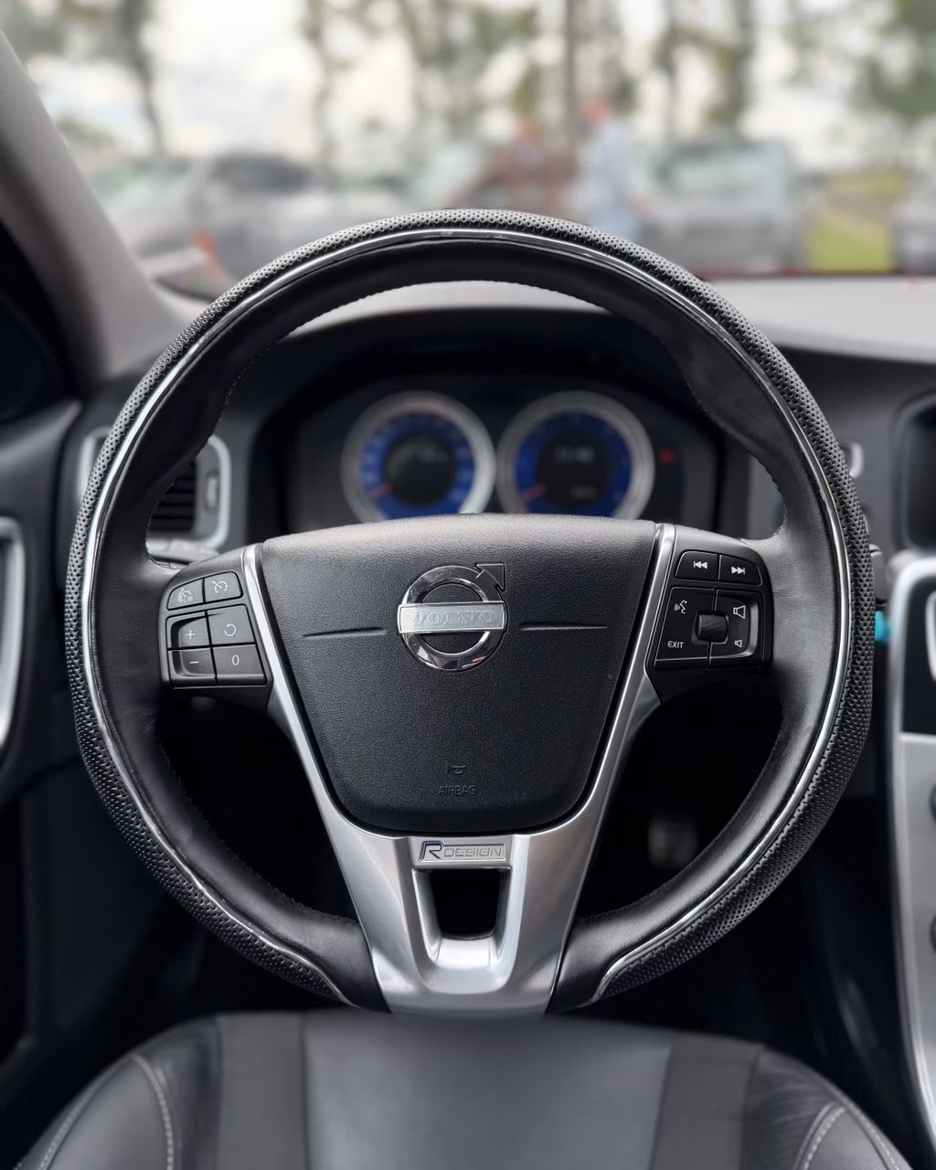 Volvo S60 фото 15