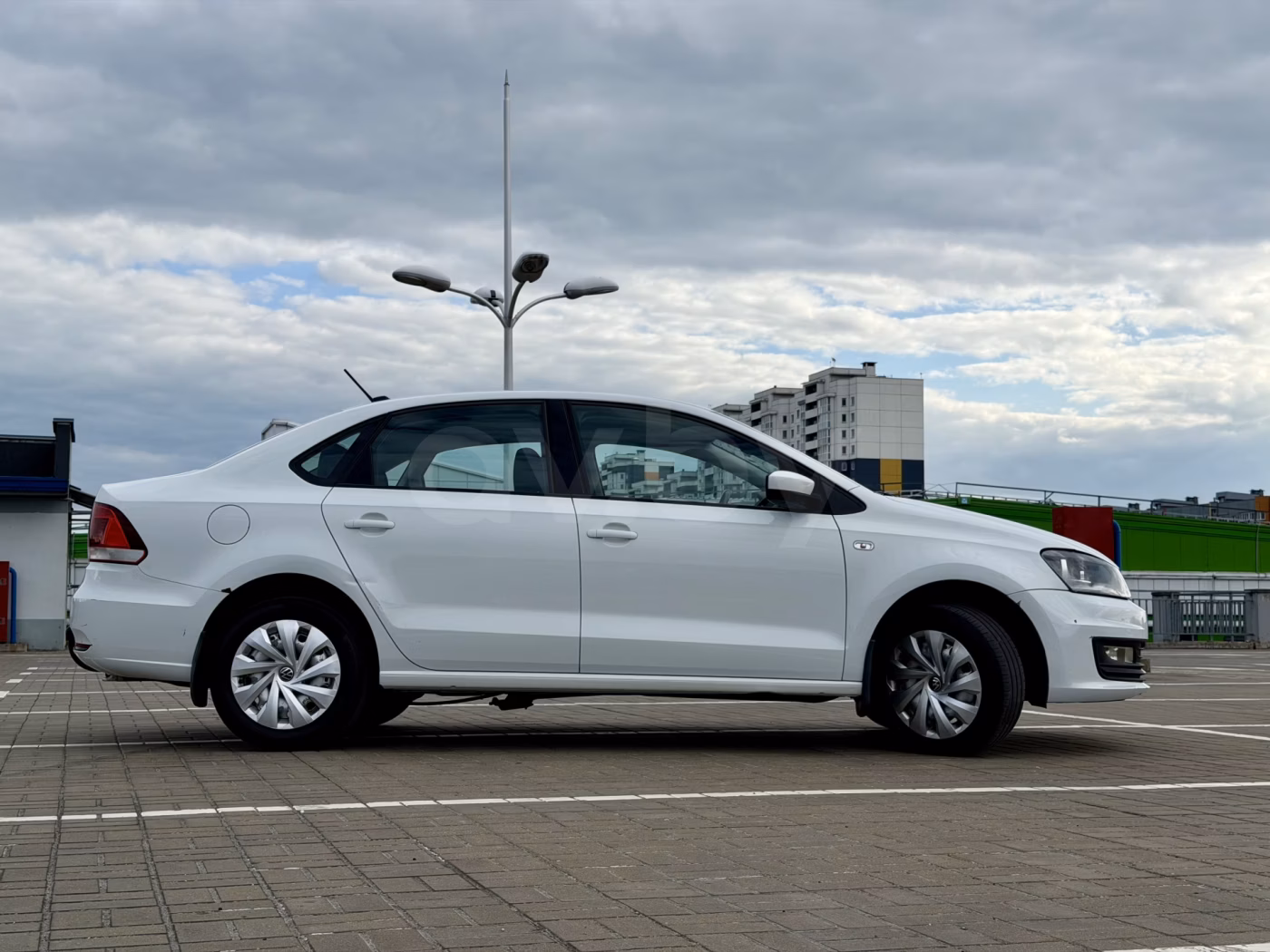 Volkswagen Polo Sedan фото 3