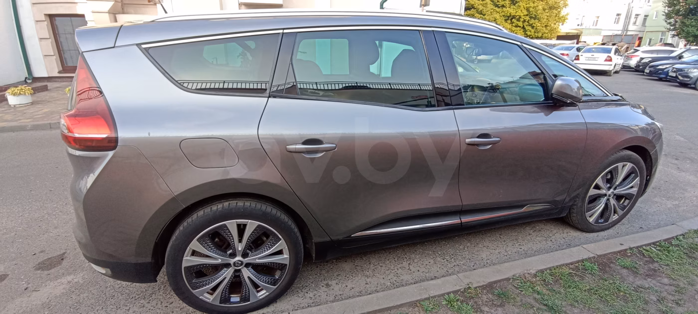 Renault Grand Scenic фото 6