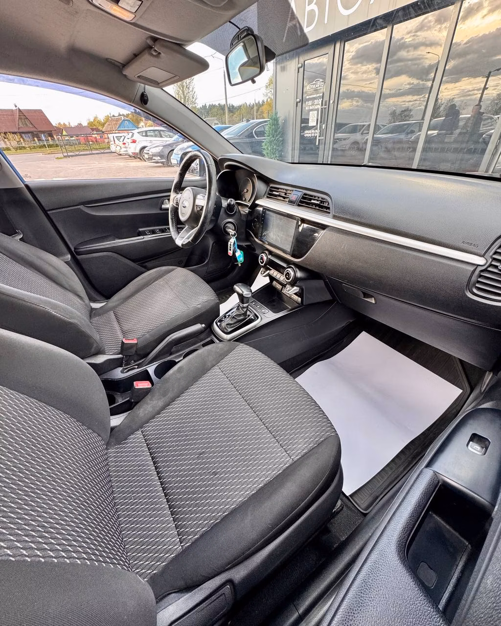 Kia Rio X (X-Line) фото 14