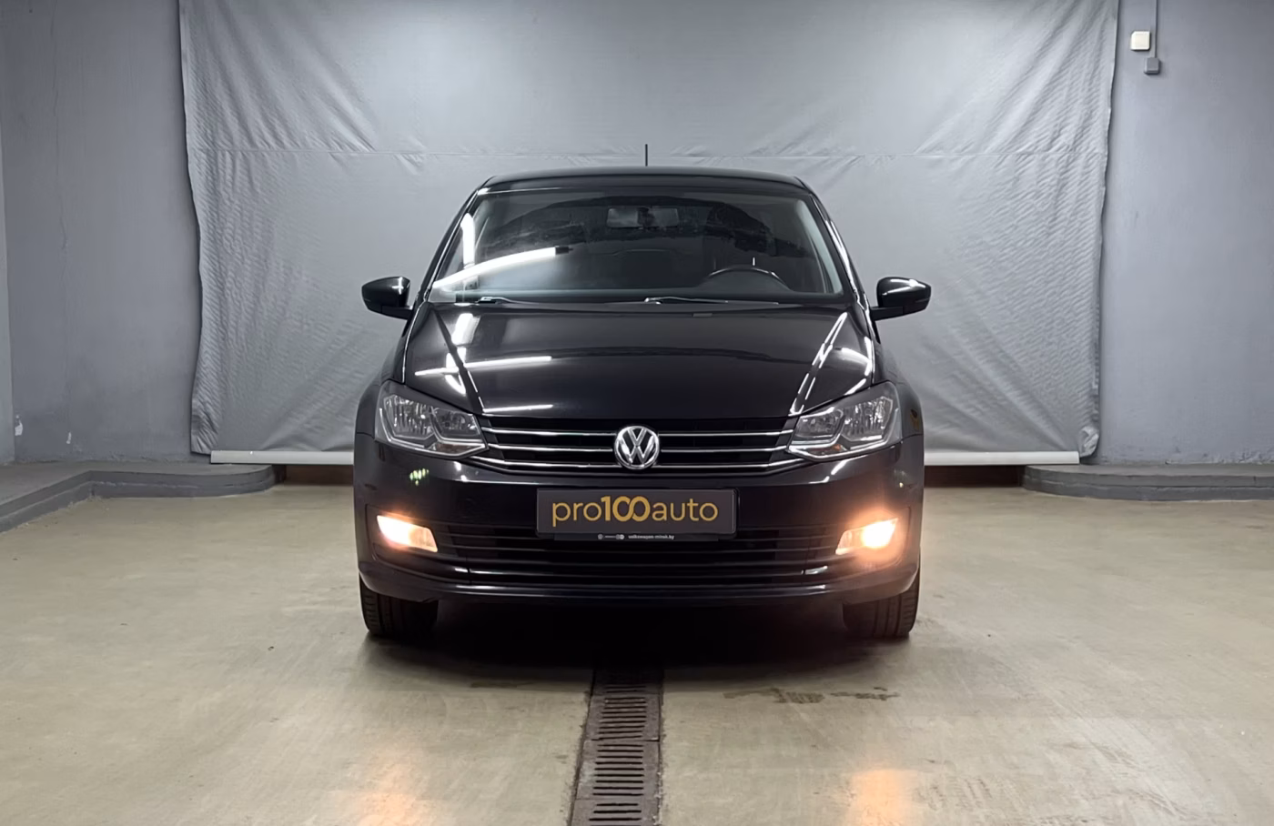 Volkswagen Polo Sedan фото 2