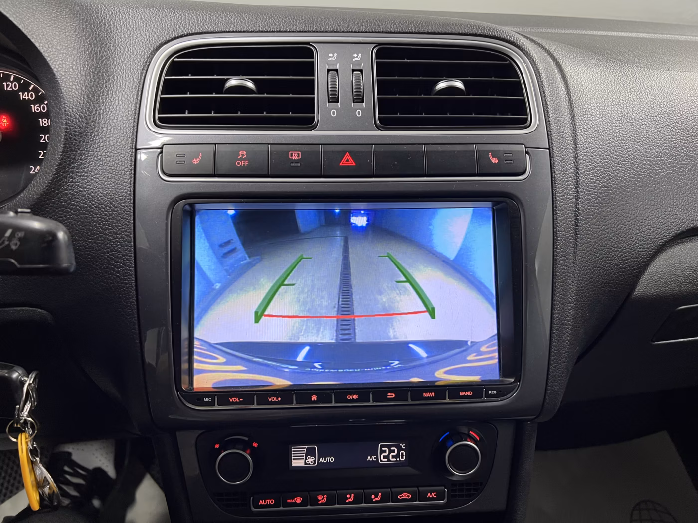 Volkswagen Polo Sedan фото 17